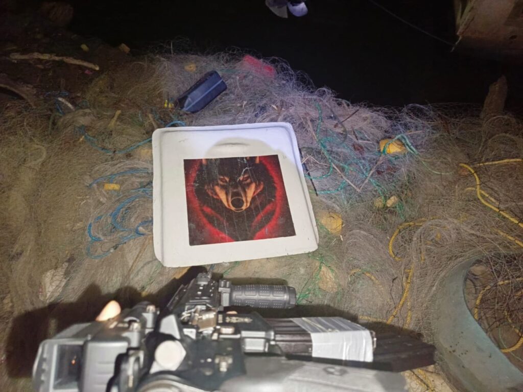 Bandas ecuatorianas como Los Lobos han sido señaladas por vínculos con el CJNG en rutas del narcotráfico.