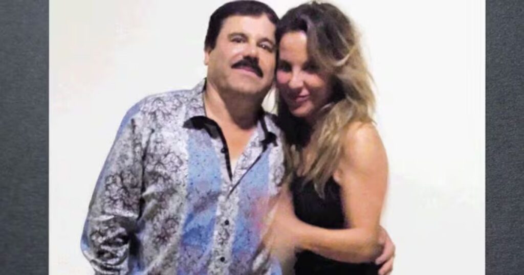 La foto del encuentro de la actriz mexicana con el 'Chapo' Guzmán mientras él se mantenía escondido de las autoridades. 